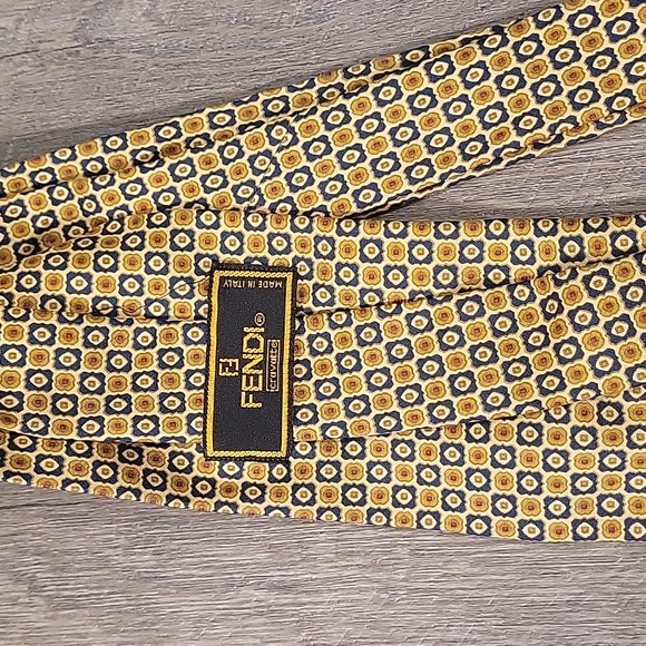 Fendi tie - Picture 2 of 4